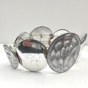 Vintage 90s Silver Tone Hammered Disk Stretch Bracelet Boho Statement Jewelry